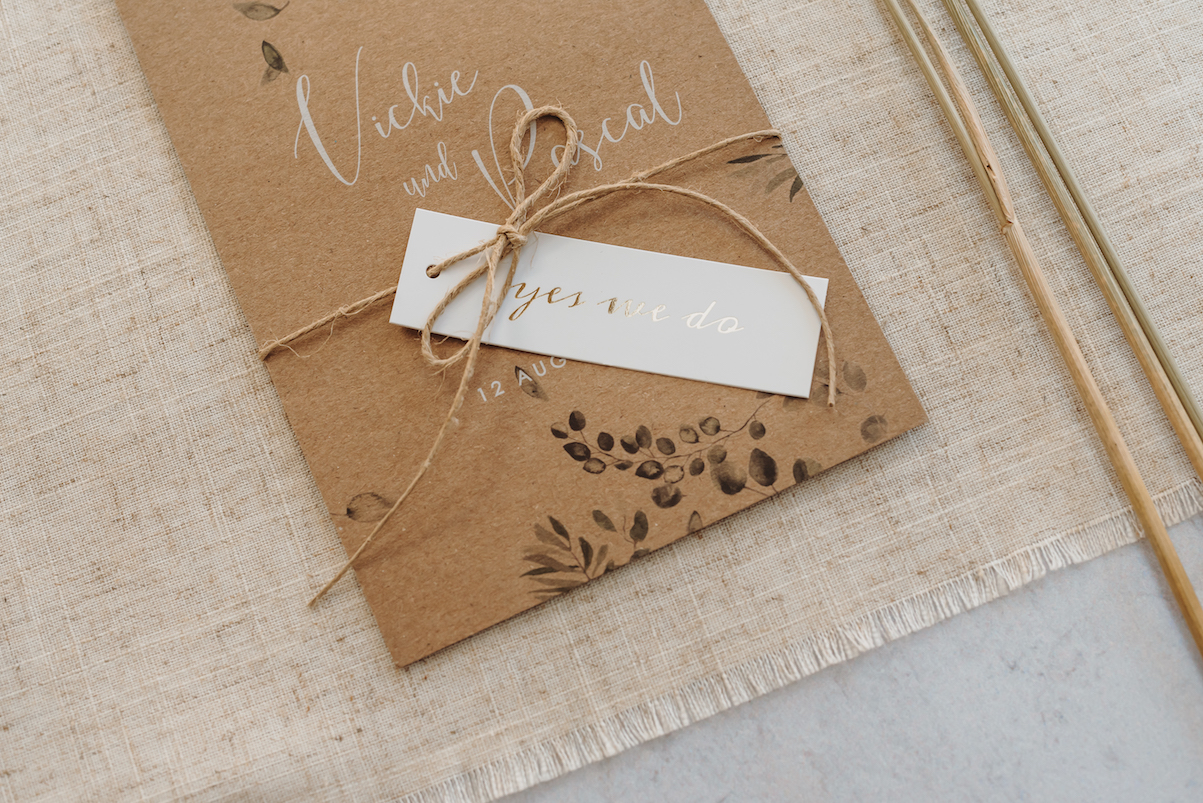 Hochzeitskarte mit aquarell Zweigen | optionale Schnur und Anhänger