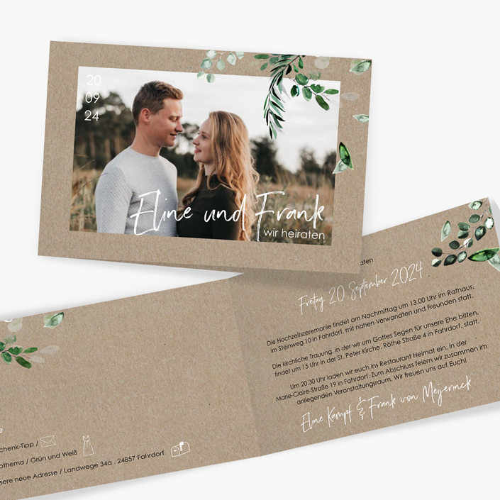 Florale Hochzeitskarte auf echtem Kraftpapier mit Paarfoto