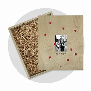 Weinkiste mit Herzen und Foto Geschenk Frau