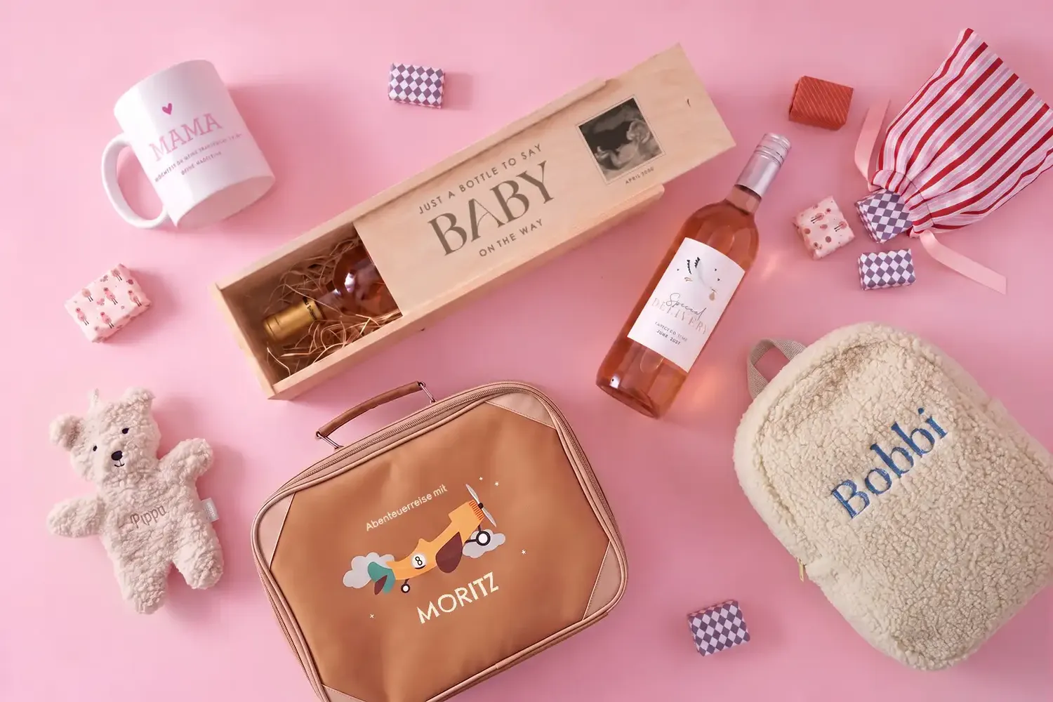 Personalisierte Geschenke mit Weinkiste Weinflasche Rucksack Kinderkoffer Tasse Kuscheltier